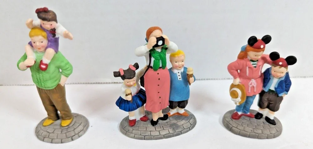 NIB Dept. 56 Disney Parks Village Series 